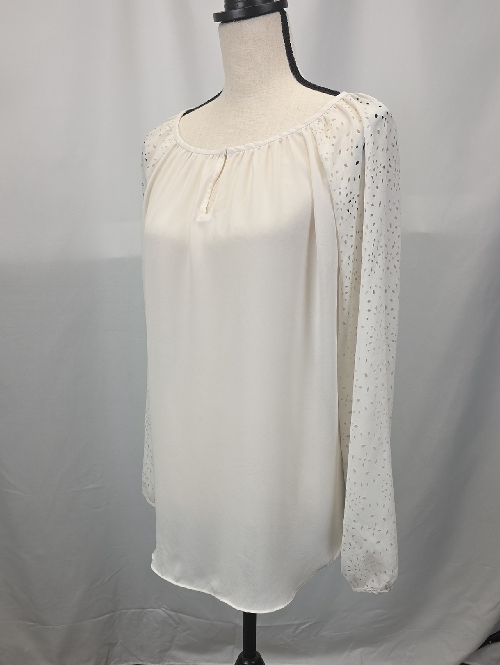 Daisy Fuentes Ivory Peasant Blouse with Sheer Dot Sleeves Size Large